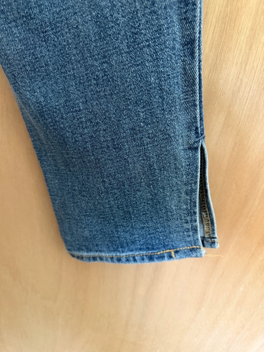 Old Navy High-Waisted OG Straight Ankle Jeans Faded Light Wash Side Slits NWT - Picture 6 of 6